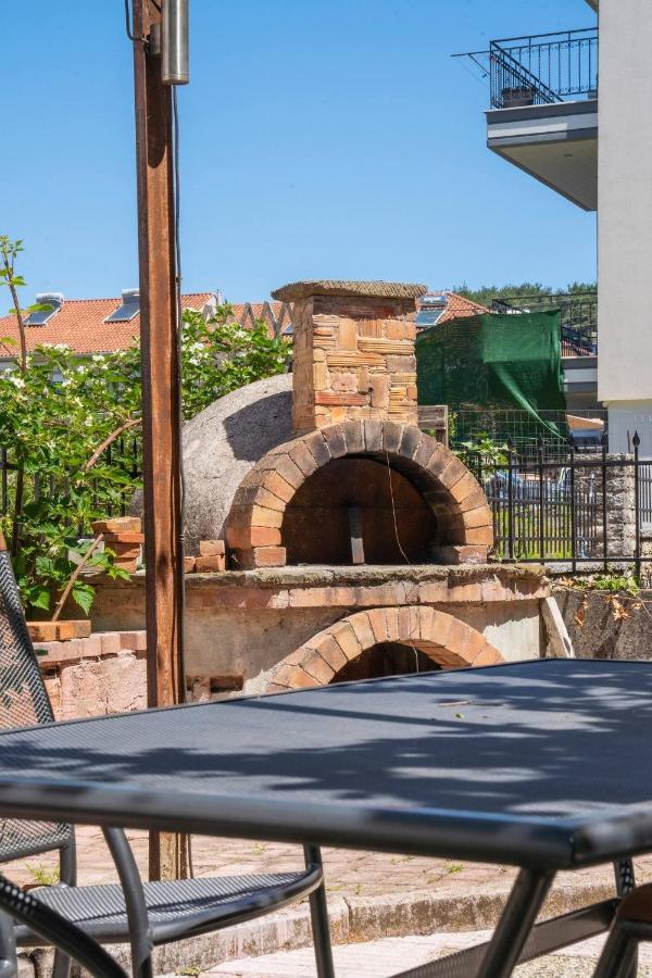 Secret Garden 76 Sq.M. Apartment Close To City Center อิโออันนินา ภายนอก รูปภาพ